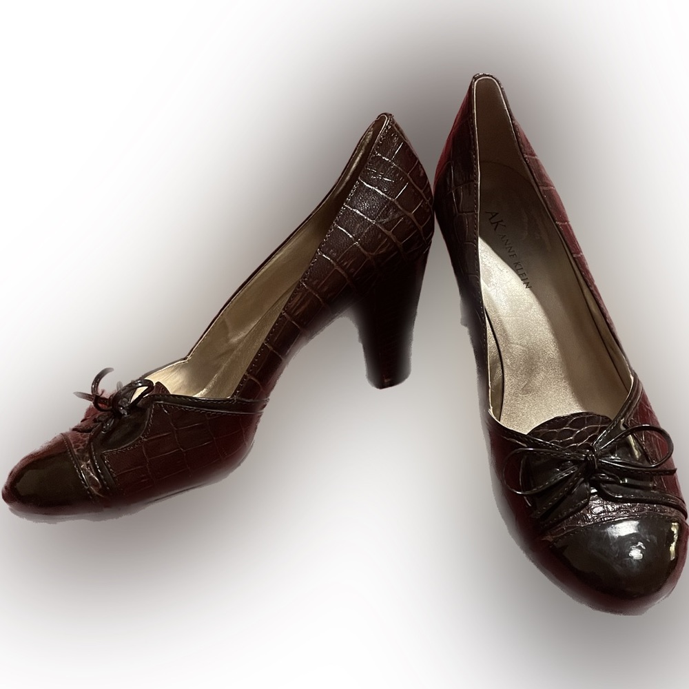 Anne Klein size 9.5 Brown Heels